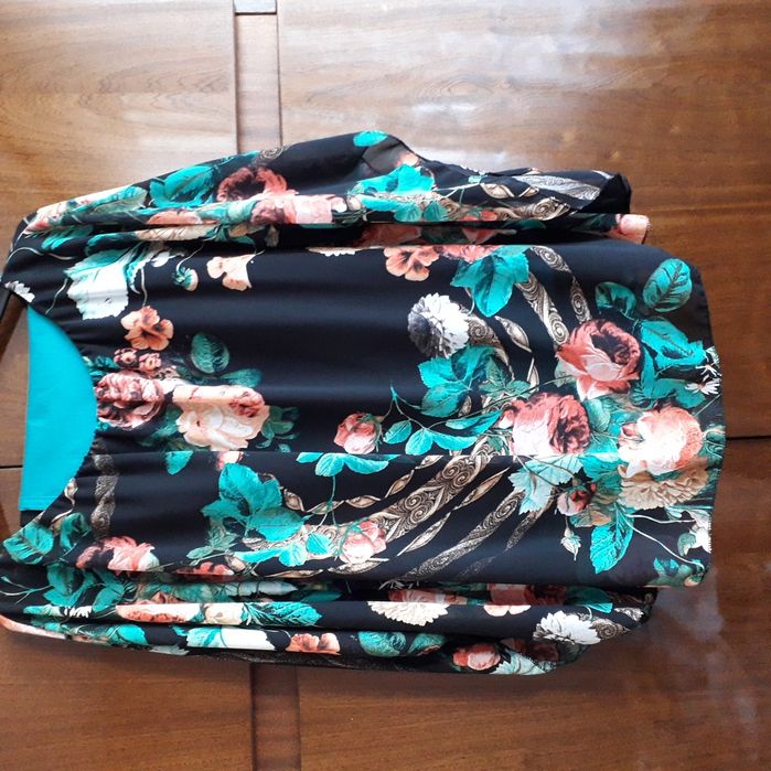 Флорална туника и панталон