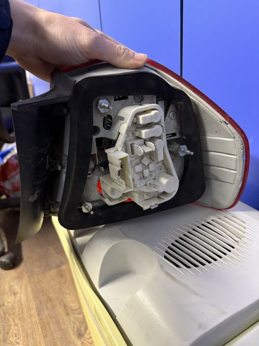 Ляв стоп за Bmw e90,91 /2009/11