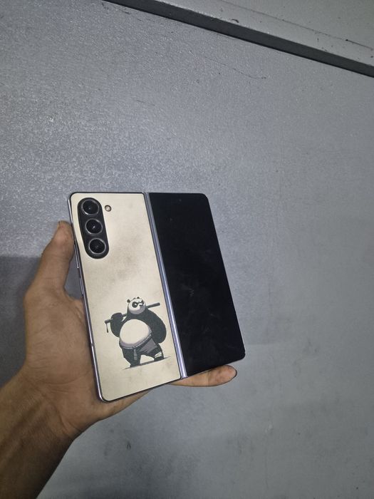 Продаю Samsung Z Fold5