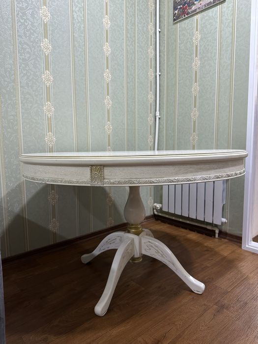 Срочно продажа круглого стола
