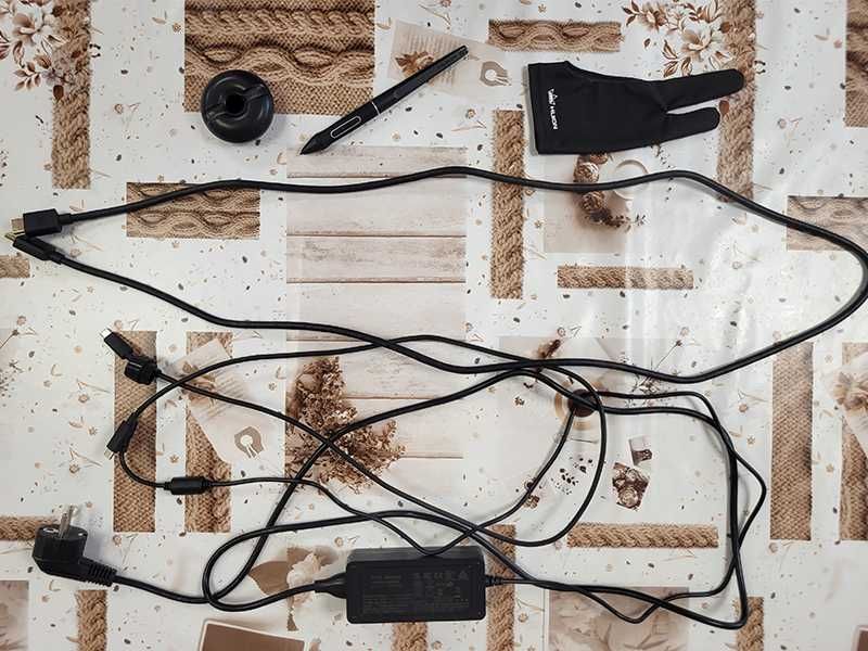 Huion Kamvas Pro 24 (4K) (графичен таблет)