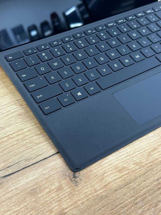 Microsoft Surface Pro 7+