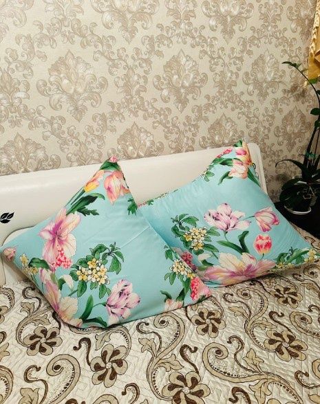 Продам подушку.размер65/65.