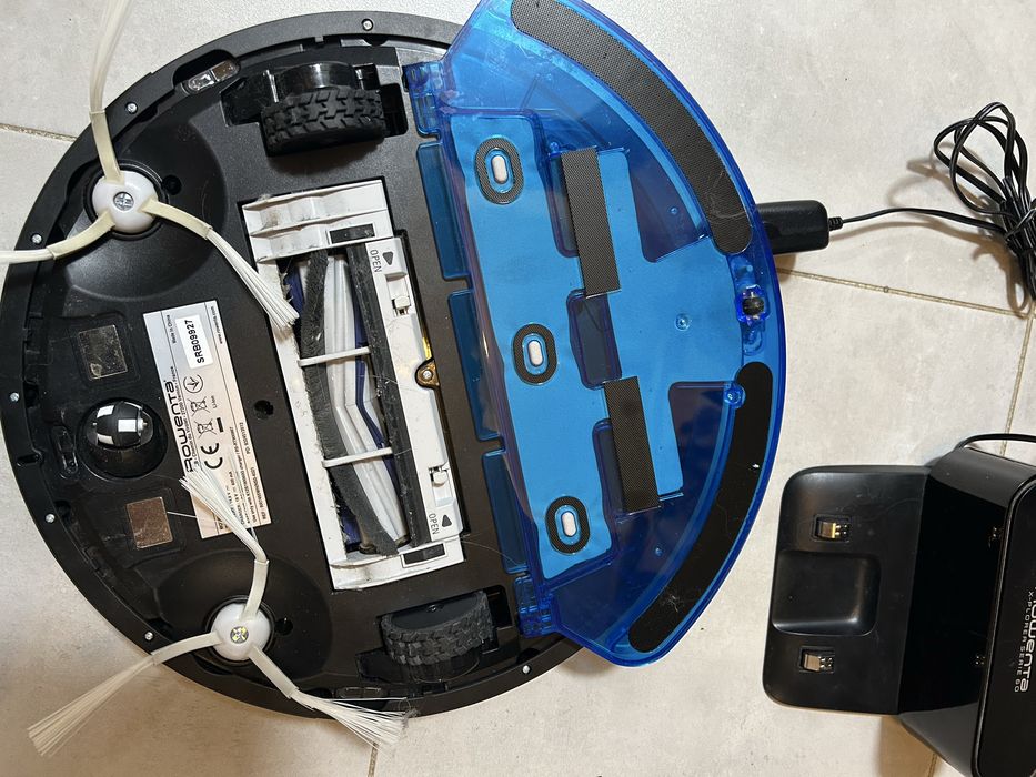 Aspirator Robot ROWENTA cu spalare, excelent pt par de animale!