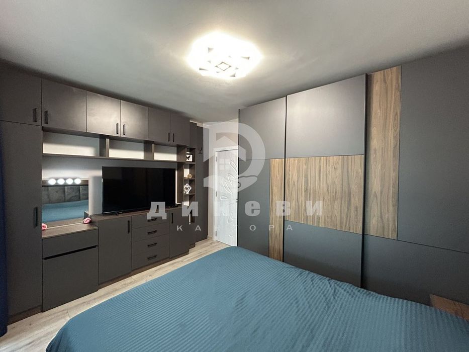 Продава се Четиристаен апартамент в Стара Загора, Център - 80 кв.м за 2225 €/кв.м - Снимка #8