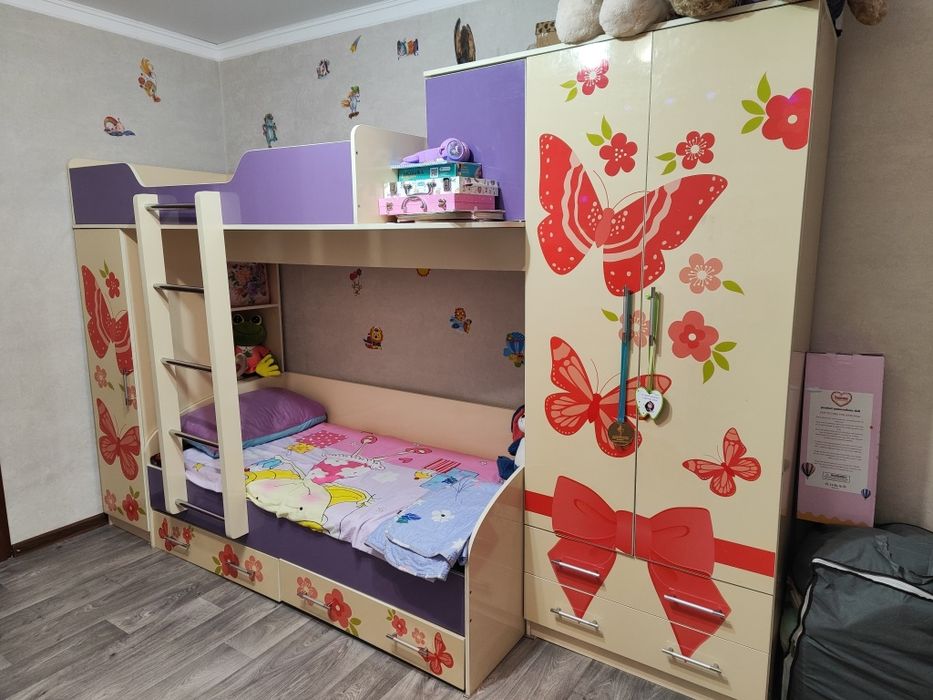 Двухъярусная кровать