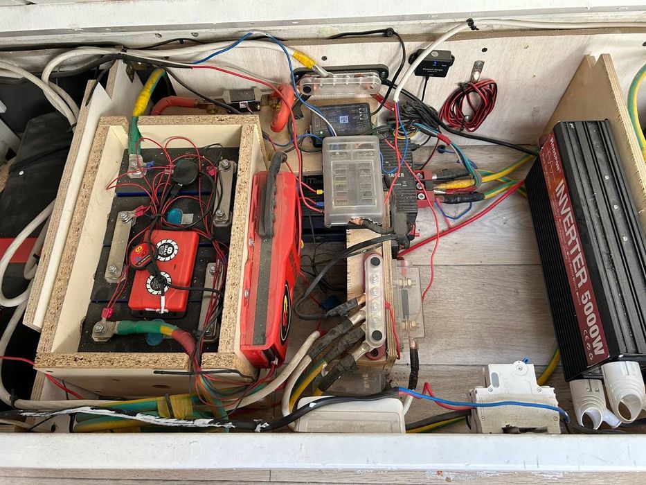 Автодом на базе фолцваген траснспатер