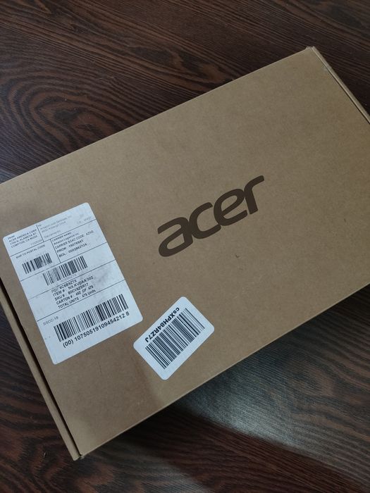 Acer i 5 holati yangi ishlatilmagan