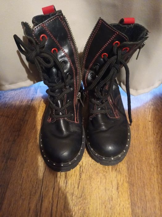 Продавам Детски ботуши