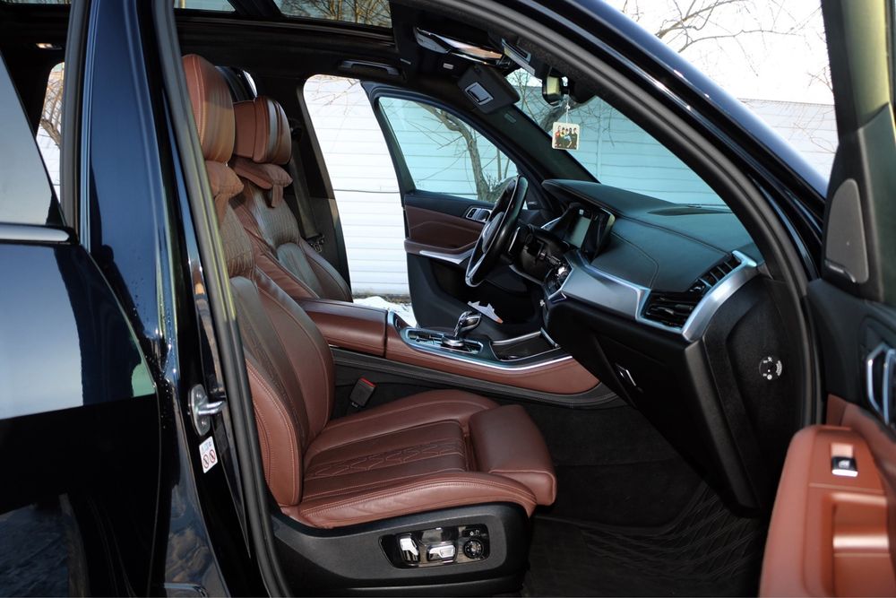 Vand / Schimb BMW X5 G05 4.0i / 169.000 Km / 7 locuri / Sky Lounge / Soft Close / Full