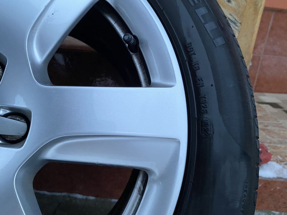Jante originale Audi cu cauciucuri 225/55R17