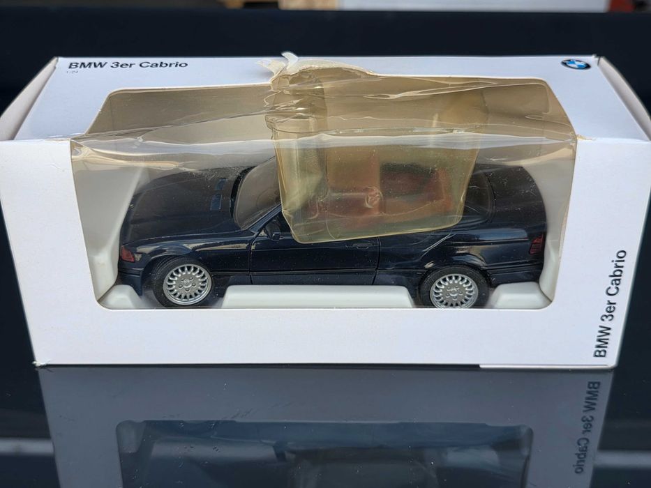 Macheta Auto 1/24 Schaback BMW Seria 3 Cabrio