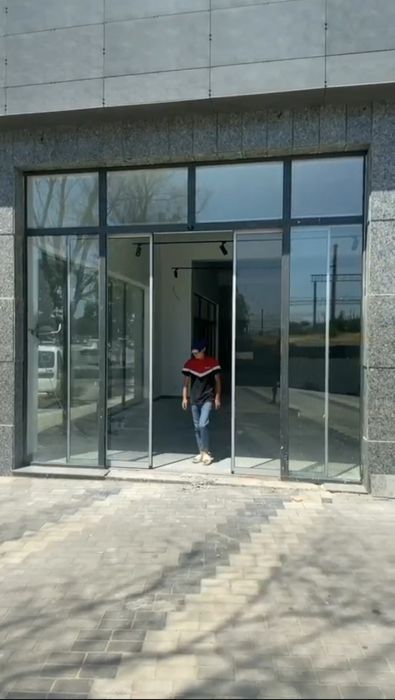 сенсорный дверы (Dormakaba)