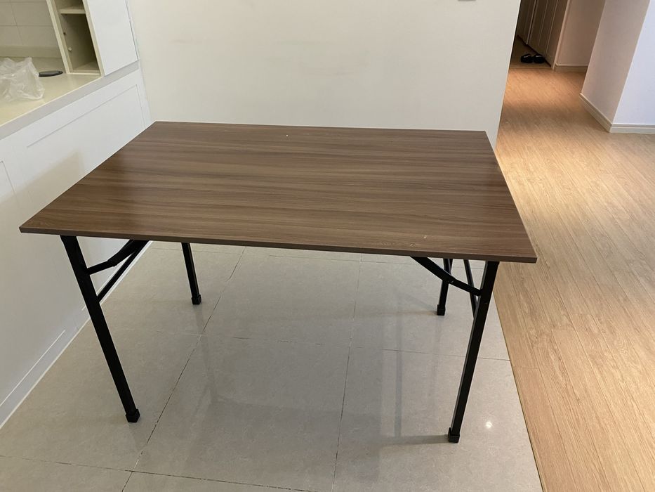 Раскладной стол коричневый