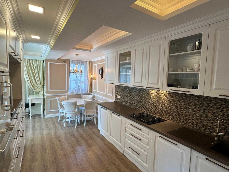 Chirie apartament de Lux, Însorit, cu Vedere Panoramică spre lac si pădure – Design Premium – Cartier Noua