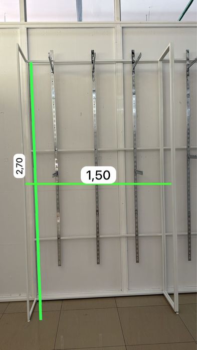 Торговые стойки из металла для одежды