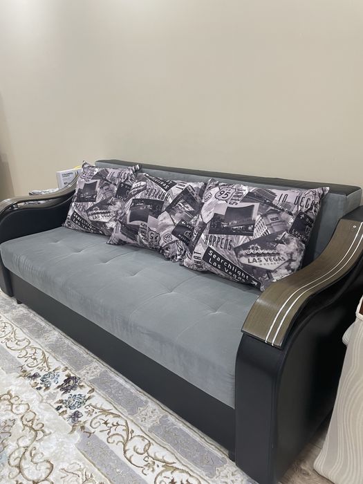 Срочно продам диван