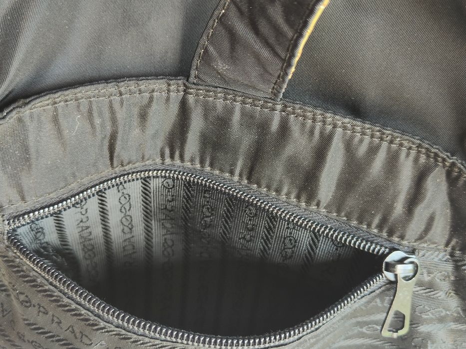 Geantă de mână Prada Bucket Bag originală rară