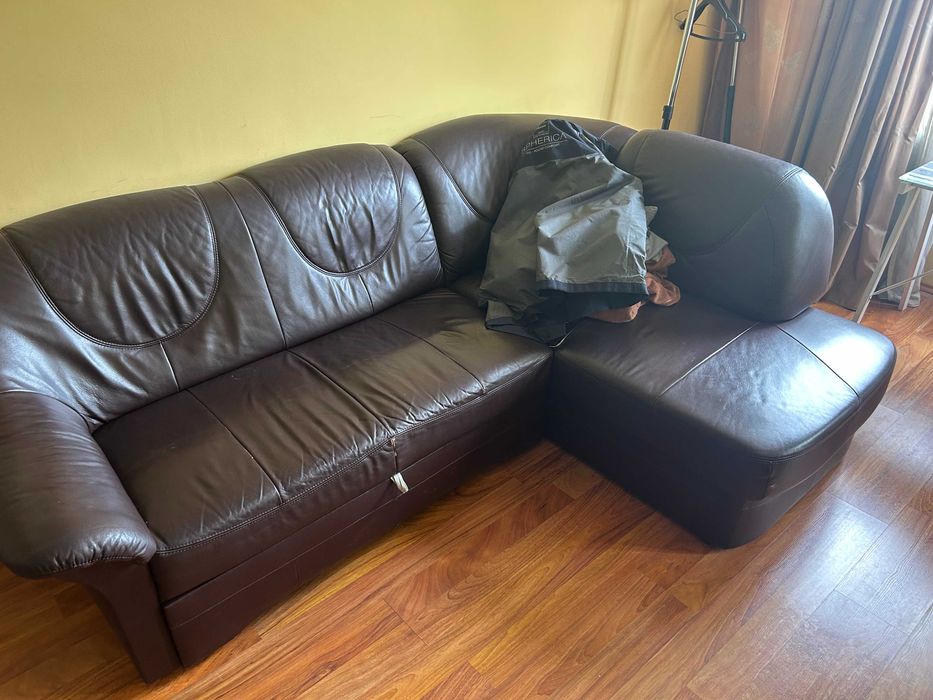 Mobilier & electrocasnice – pachet complet SAU pe bucăți (pantofar, cuier, bucătărie, TV, canapea, masă)