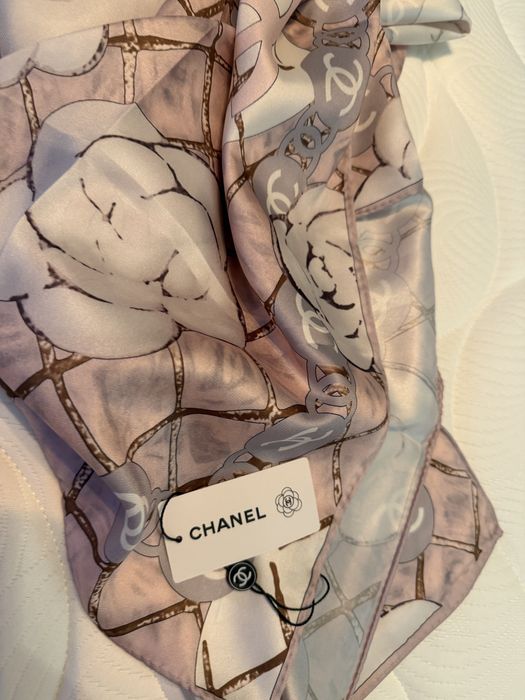 Batic ,Naframa Chanel noua