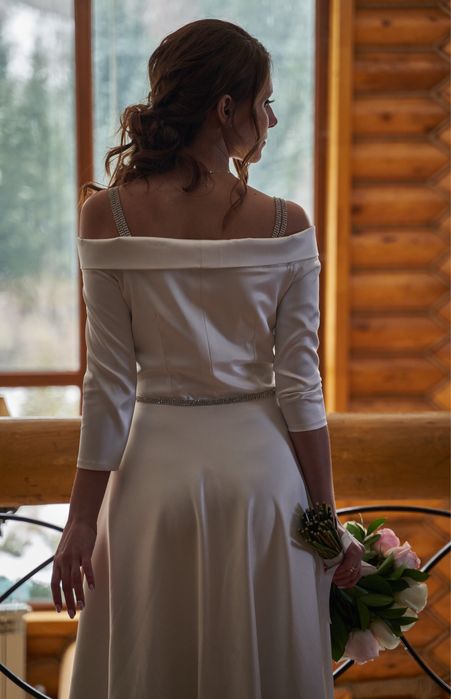 Продам свадебно платье в стиле минимализм