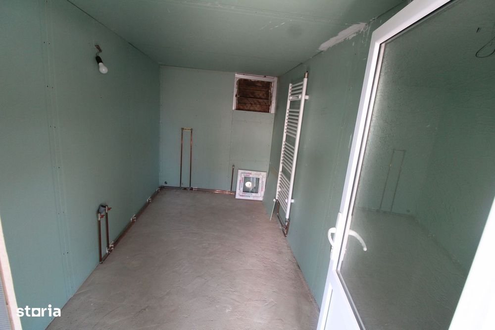 Casă cu teren 2122 m²,  utilități gaze+apă, Godinești