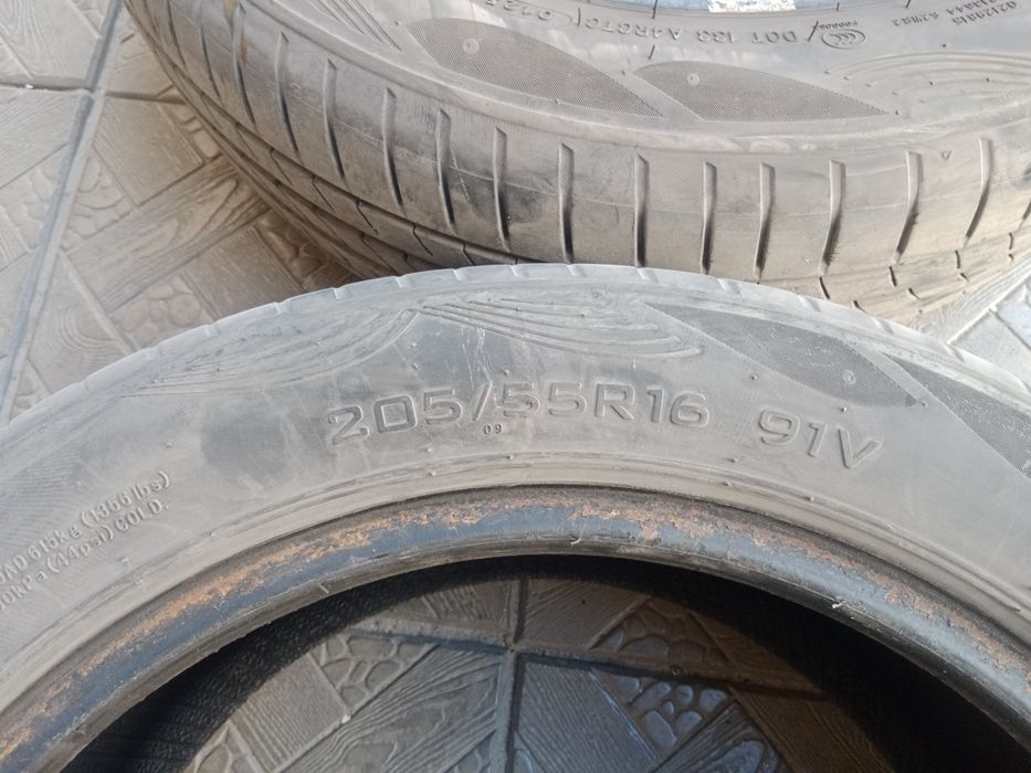 Продам 2 покрышки