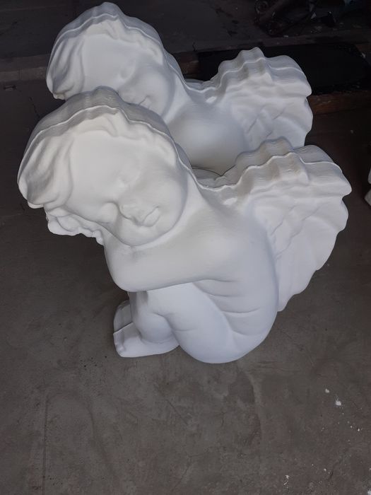 Statuete de vanzare