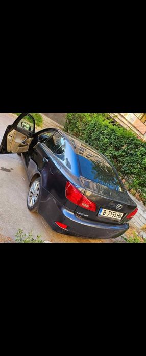Lexus i 220 отличен