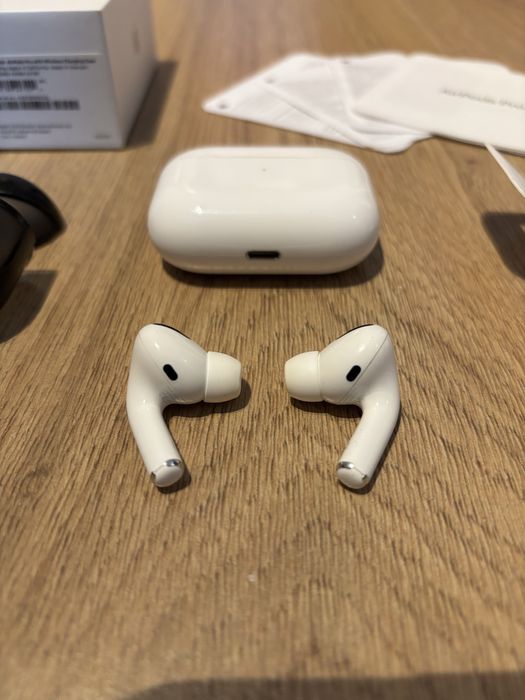 Apple Airpods Pro (gen. 1) + Husă protecție