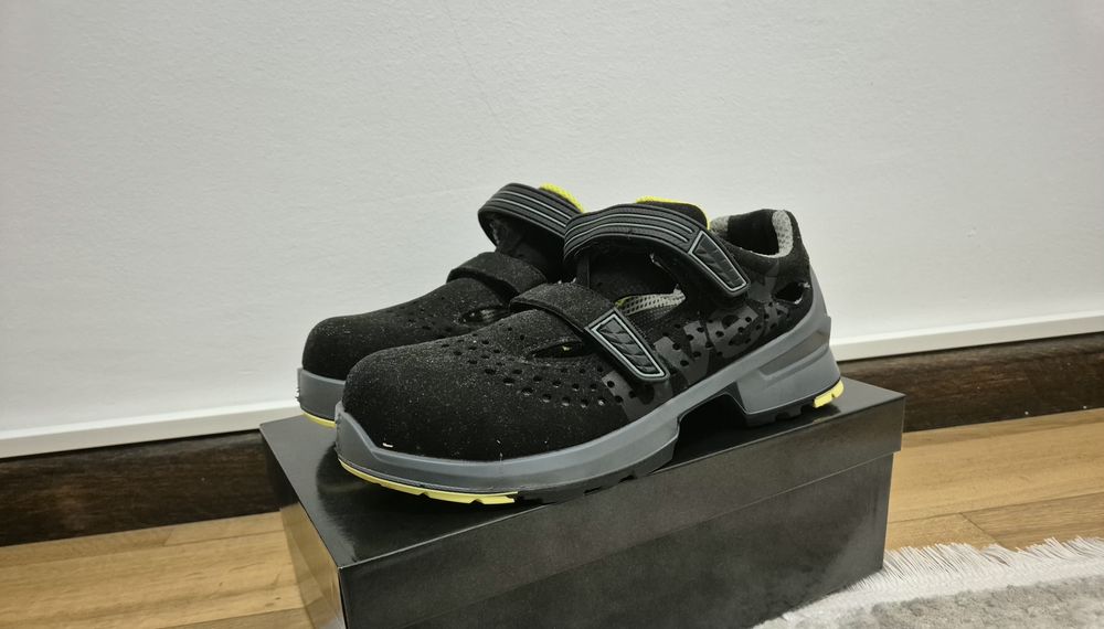 Bocanci protecție Uvex 39