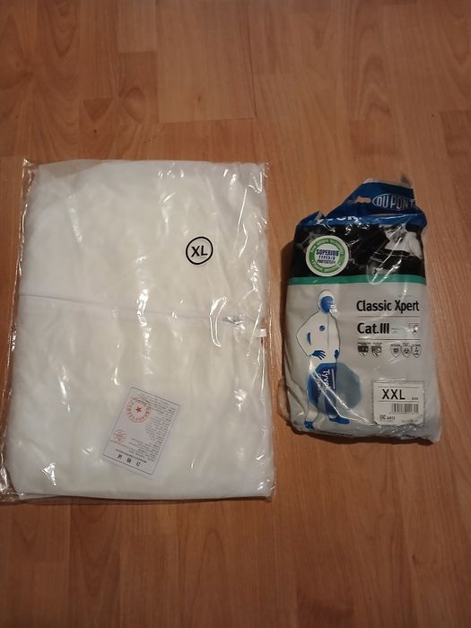 Одноразовые комбинезон.