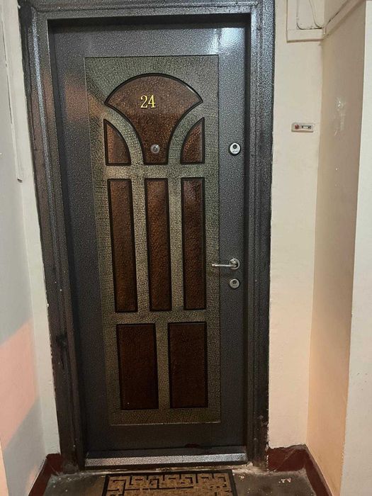 Vind apartament strada borsecului nr x12
