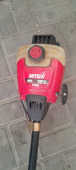 Продам ручную газонокасилку