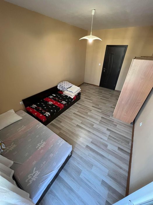 Дава се под наем Тристаен апартамент в Бургас, Меден рудник - зона А - 120 кв.м за 357 € - Снимка #3