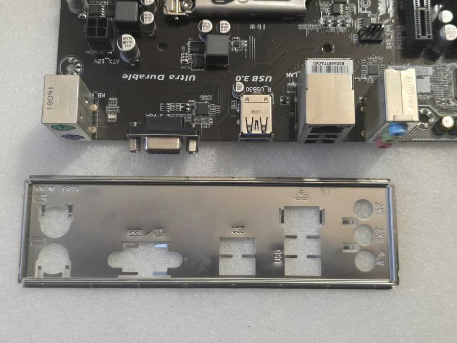 Placă de bază Gigabyte GA-H110M-S2 (Socket 1151, DDR4) + Procesor Intel Pentium G4400 3.30GHz