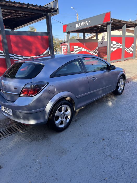 Vand Opel Astra H gtc coupe