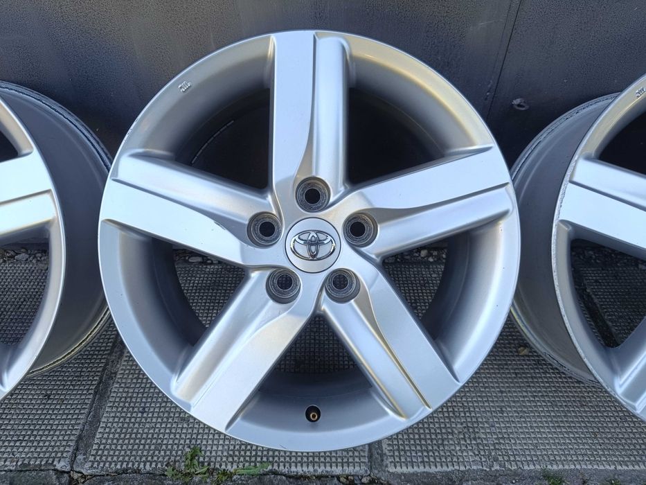 ОРИГИНАЛНИ джанти 17 ' цола 5x114,3 Toyota Auris / Тойота Аурис 7J ET50