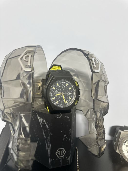 Часовник Phillip Plein оригинален