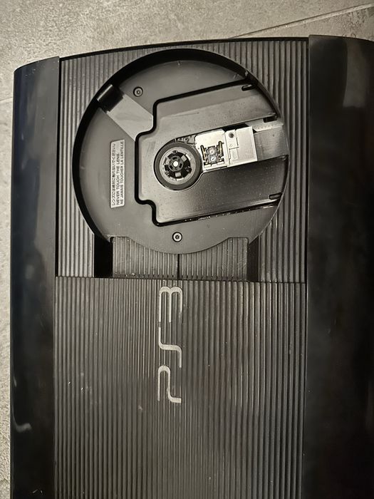 Playstation 3 Super Slim с игри