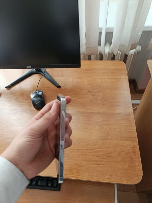 Продам айфон 12 про