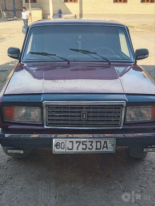 Vaz 2107 sotiladi
