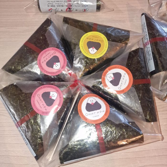 Онигири в продаже