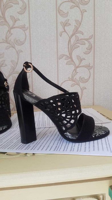 Продаю босоножки 36 размера