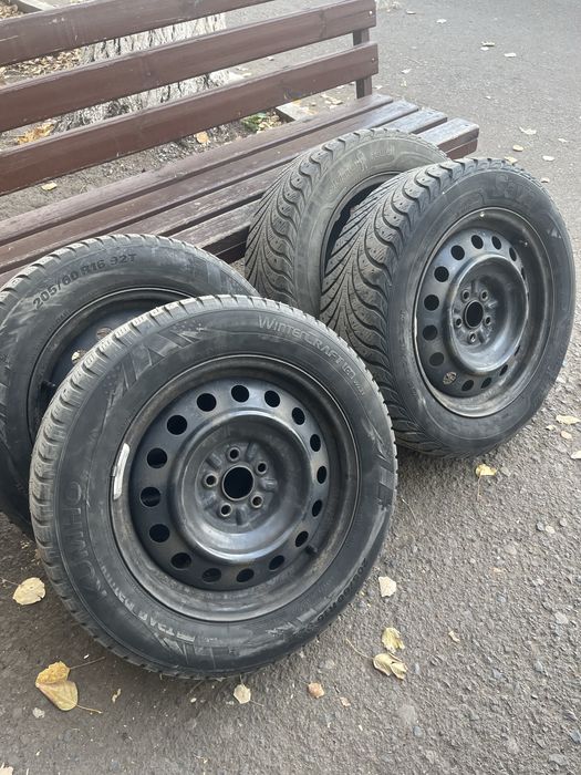 Продаю шины 205/60/R16