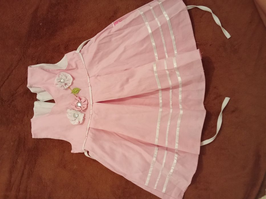 Продам детские платья