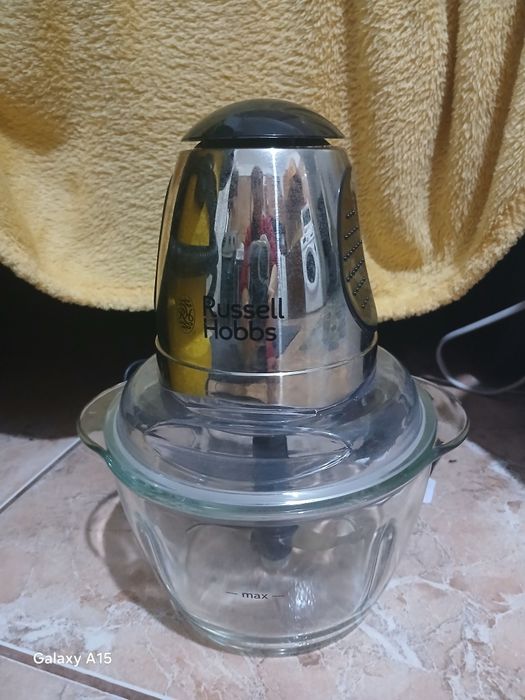 Tocător electric Russell Hobbs