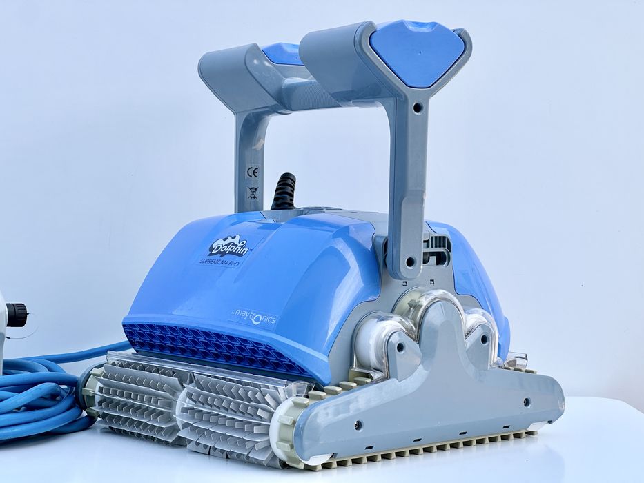 Robot de piscină Dolphin Supreme M400
