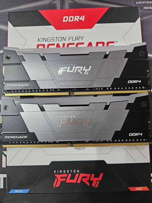 RAM Kingston Fury Renegade RGB 2x16 GB