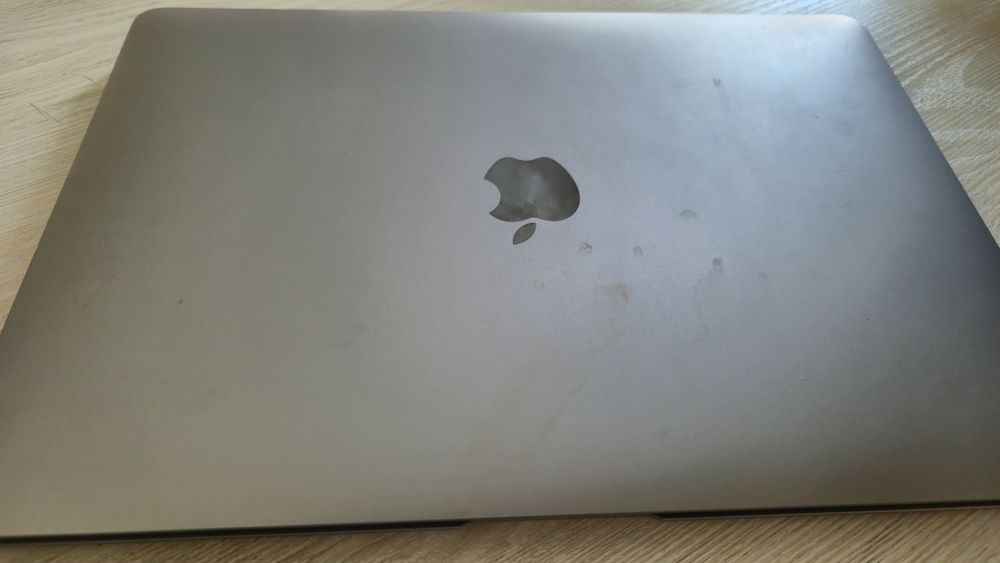 MACBOOK AIR m1  8/256  сотилади